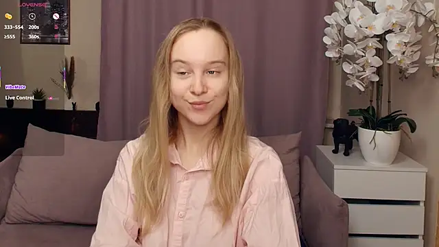 SoonMoor online show from February 2026 07:00:01 PM