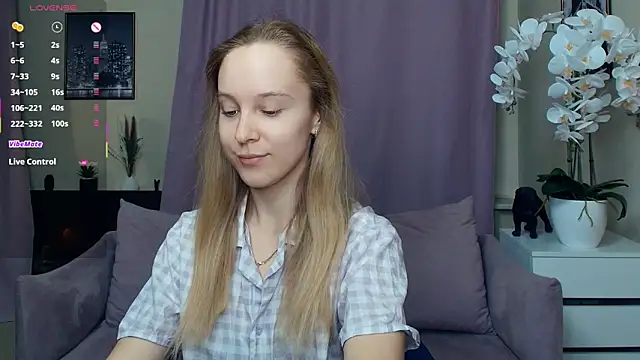 SoonMoor online show from March 2026 06:53:01 PM