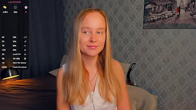SoonMoor online show from September 2025 05:28:01 PM