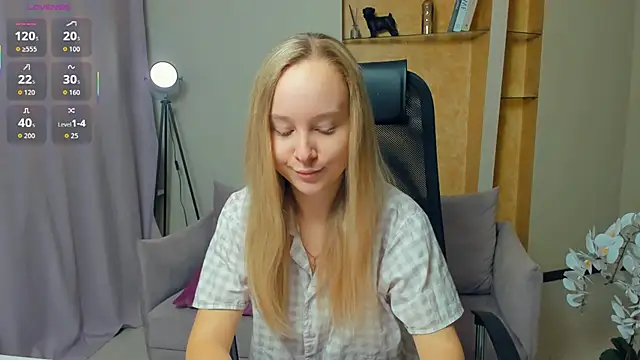 Snapshot of SoonMoor chatting on November 2025 07:14:02 PM SoonMoor online show from November 2025 07:14:02 PM