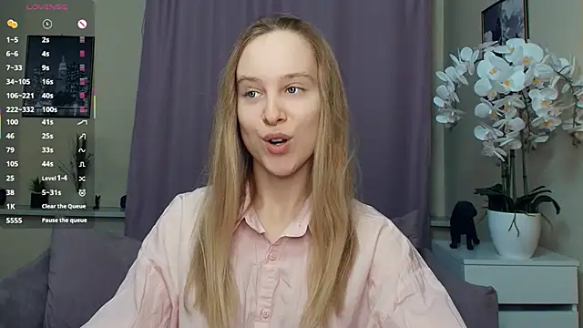 SoonMoor online show from March 2026 06:41:01 PM