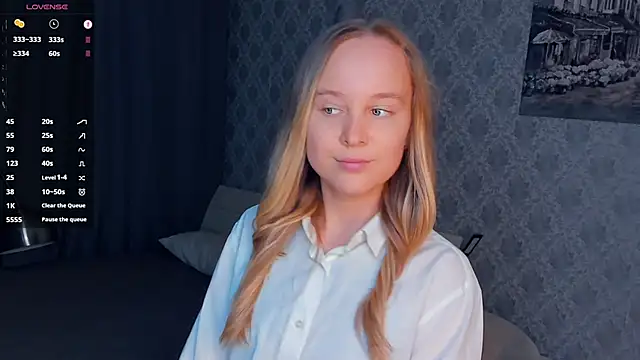 SoonMoor online show from September 2025 05:52:02 PM