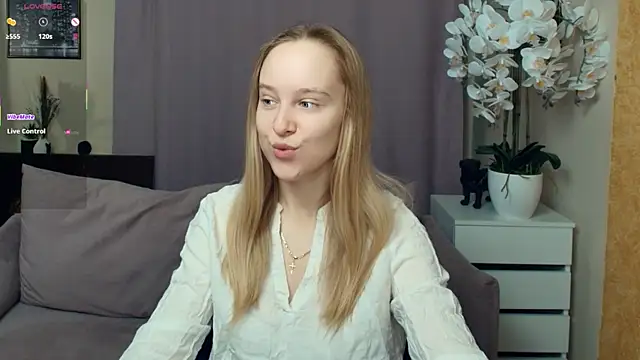 SoonMoor online show from January 2026 07:09:01 PM