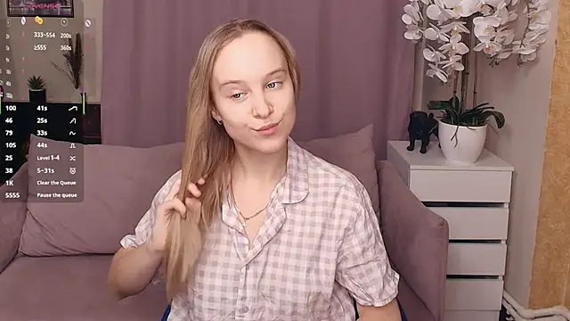 SoonMoor online show from February 2026 07:32:02 PM