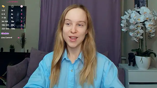 SoonMoor online show from February 2026 07:14:02 PM