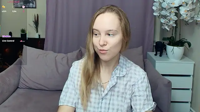 SoonMoor online show from January 2026 06:55:02 PM