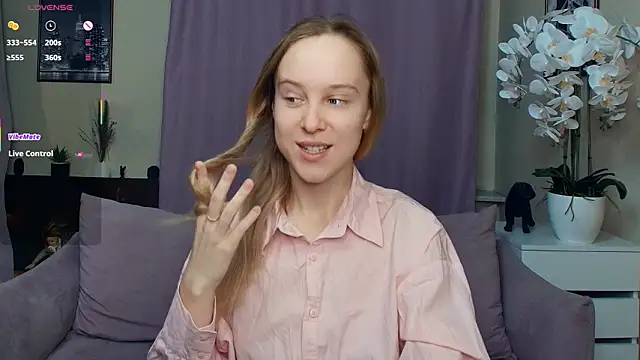 SoonMoor online show from March 2026 07:41:02 PM