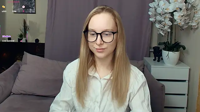 SoonMoor online show from January 2026 06:55:01 PM