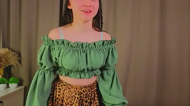 Snapshot of MargaretteRamp chatting on November 2025 11:10:01 AM MargaretteRamp online show from November 2025 11:10:01 AM