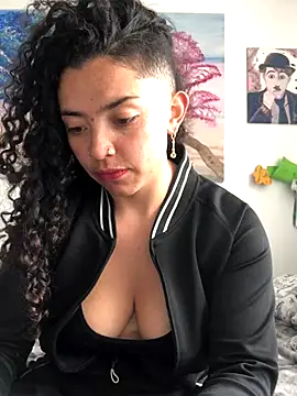 Snapshot of Paris_11 chatting on November 2025 06:08:01 PM Paris 11 online show from November 2025 06:08:01 PM