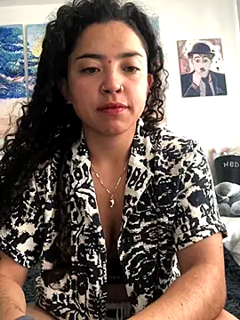 Snapshot of Paris_11 chatting on October 2025 12:04:01 PM Paris 11 online show from October 2025 12:04:01 PM