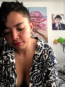 Snapshot of Paris_11 chatting on November 2025 04:18:01 PM Paris 11 online show from November 2025 04:18:01 PM