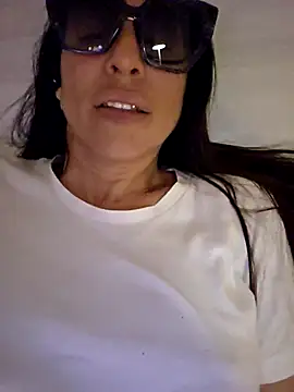 sexy7883 online show from April 2026 09:27:01 PM