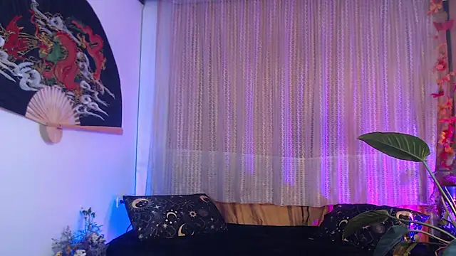 Ellyuwuw online show from April 2026 11:56:01 PM