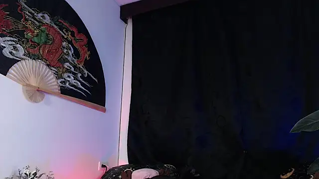 Ellyuwuw online show from May 2026 01:04:01 AM