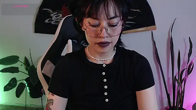 Ellyuwuw online show from January 2026 11:22:01 PM