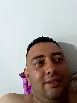 angelitocalientico online show from October 2025 12:17:01 PM