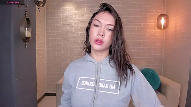 AnnaHoffman  online show from September 2025 12:22:02 PM
