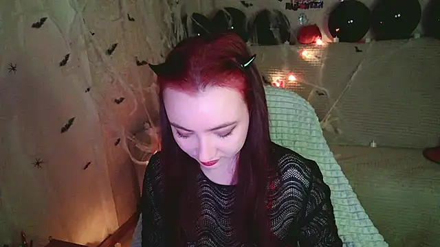 Micky Wood online show from October 2025 03:33:01 PM