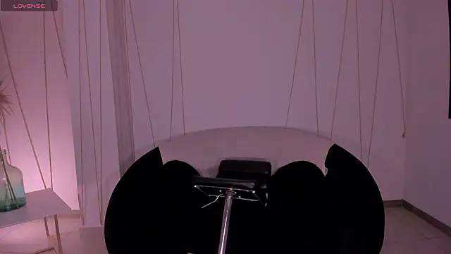 SussyBellX online show from February 2026 04:23:01 AM