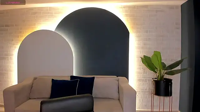 LaurentConnor online show from October 2025 03:38:01 AM