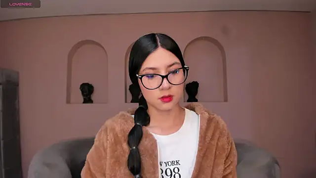 LaurentConnor online show from December 2025 11:21:01 PM