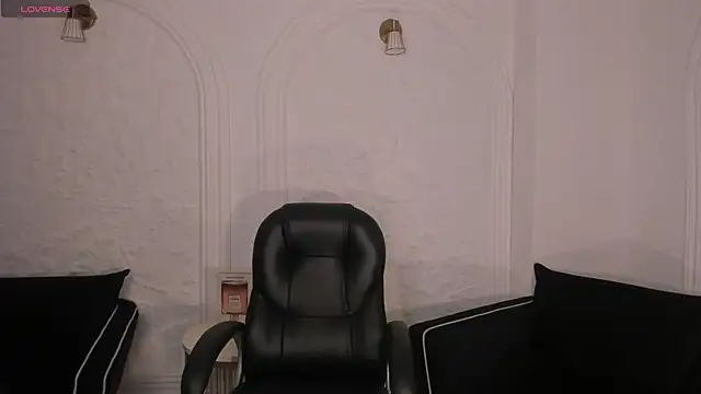 MayaMoretti  online show from December 2025 03:13:02 AM