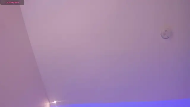 Snapshot of MayaMoretti_ chatting on May 2026 08:47:02 PM MayaMoretti online show from May 2026 08:47:02 PM