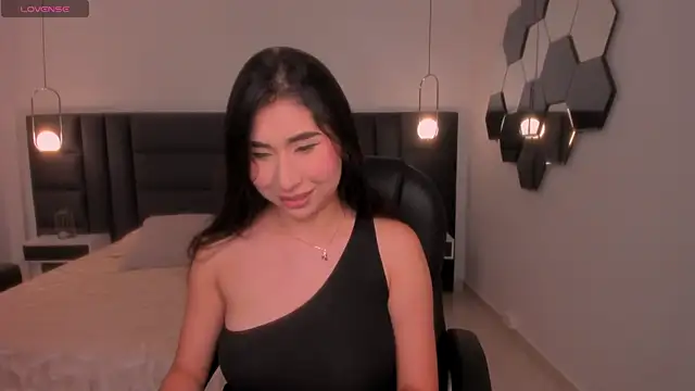 MayaMoretti  online show from November 2025 05:11:02 AM