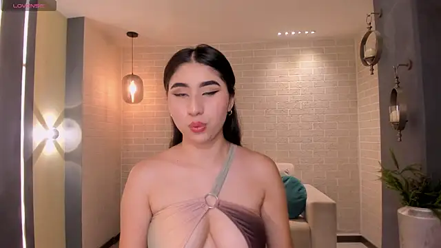 Snapshot of MayaMoretti_ chatting on September 2025 03:45:01 AM MayaMoretti online show from September 2025 03:45:01 AM