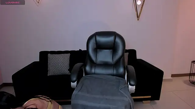 MayaMoretti  online show from December 2025 03:50:02 AM