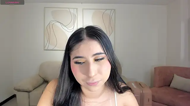 Snapshot of MayaMoretti_ chatting on June 2026 08:25:02 PM MayaMoretti online show from June 2026 08:25:02 PM