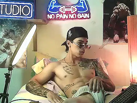 Strongcockfitness online show from November 2025 07:06:01 PM