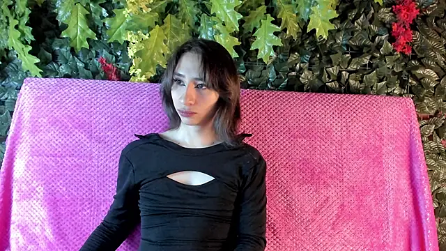 Snapshot of Charlottee_slave chatting on October 2025 02:53:01 AM Charlottee slave online show from October 2025 02:53:01 AM
