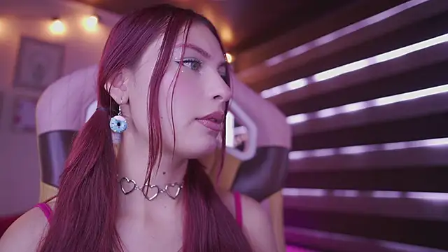 Rebecah 1 online show from November 2025 02:54:01 PM