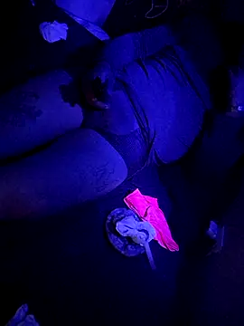 johnboones10 online show from December 2025 12:51:01 PM