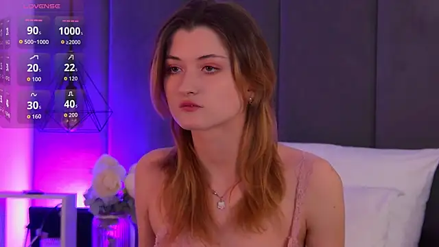 Snapshot of LillySvon chatting on October 2025 04:43:01 PM LillySvon online show from October 2025 04:43:01 PM