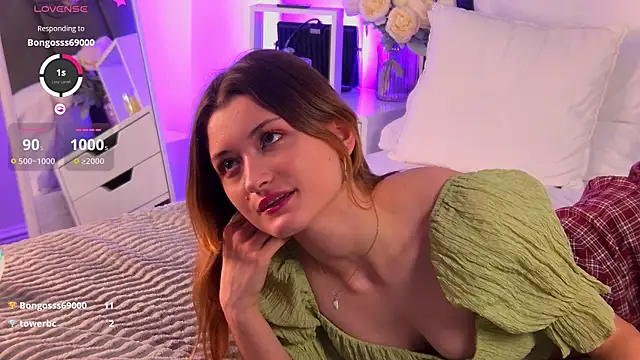 Snapshot of LillySvon chatting on November 2025 04:45:02 PM LillySvon online show from November 2025 04:45:02 PM