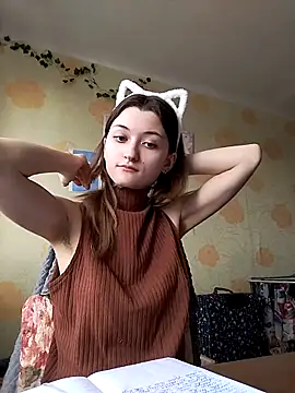 Snapshot of LillySvon chatting on April 2026 03:19:02 PM LillySvon online show from April 2026 03:19:02 PM