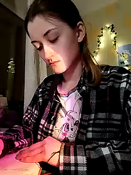 LillySvon online show from April 2026 08:43:01 PM