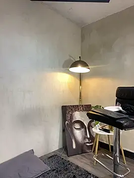 Snapshot of enzo_steel chatting on February 2026 03:45:02 PM enzo steel online show from February 2026 03:45:02 PM