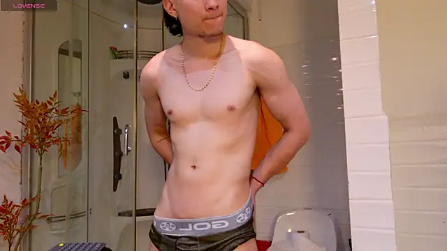 Snapshot of enzo_steel chatting on January 2026 05:27:01 PM enzo steel online show from January 2026 05:27:01 PM