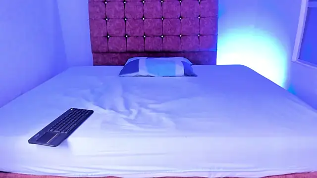 Ivy rae xxx online show from December 2025 06:01:02 PM