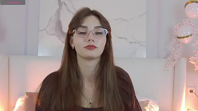 LeaMelone online show from September 2025 07:24:02 PM