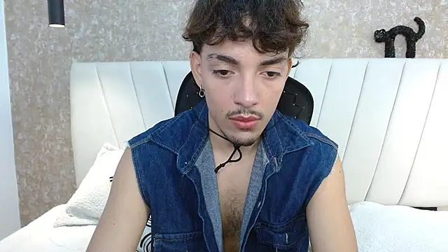 Jake laraxxx online show from September 2025 06:02:02 PM
