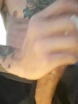 Skate012 online show from March 2026 05:49:01 PM