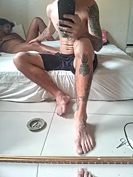 Skate012 online show from April 2026 06:49:02 PM