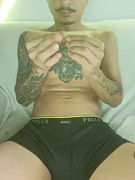 Skate012 online show from March 2026 03:39:01 AM