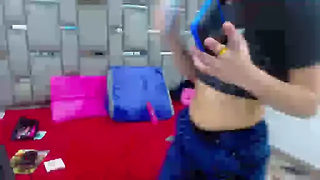 Snapshot of Britney_thx chatting on September 2025 11:29:02 PM Britney thx online show from September 2025 11:29:02 PM