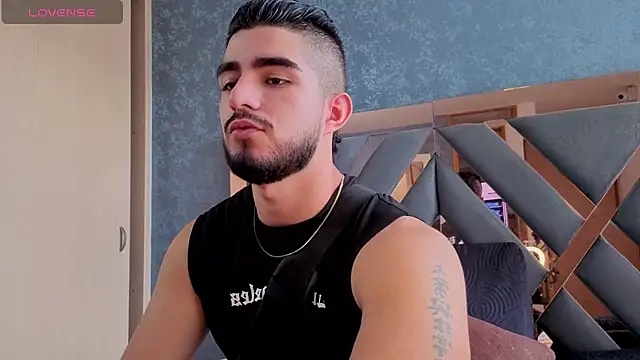 Snapshot of zayn_maximoff chatting on October 2025 05:46:02 PM zayn maximoff online show from October 2025 05:46:02 PM